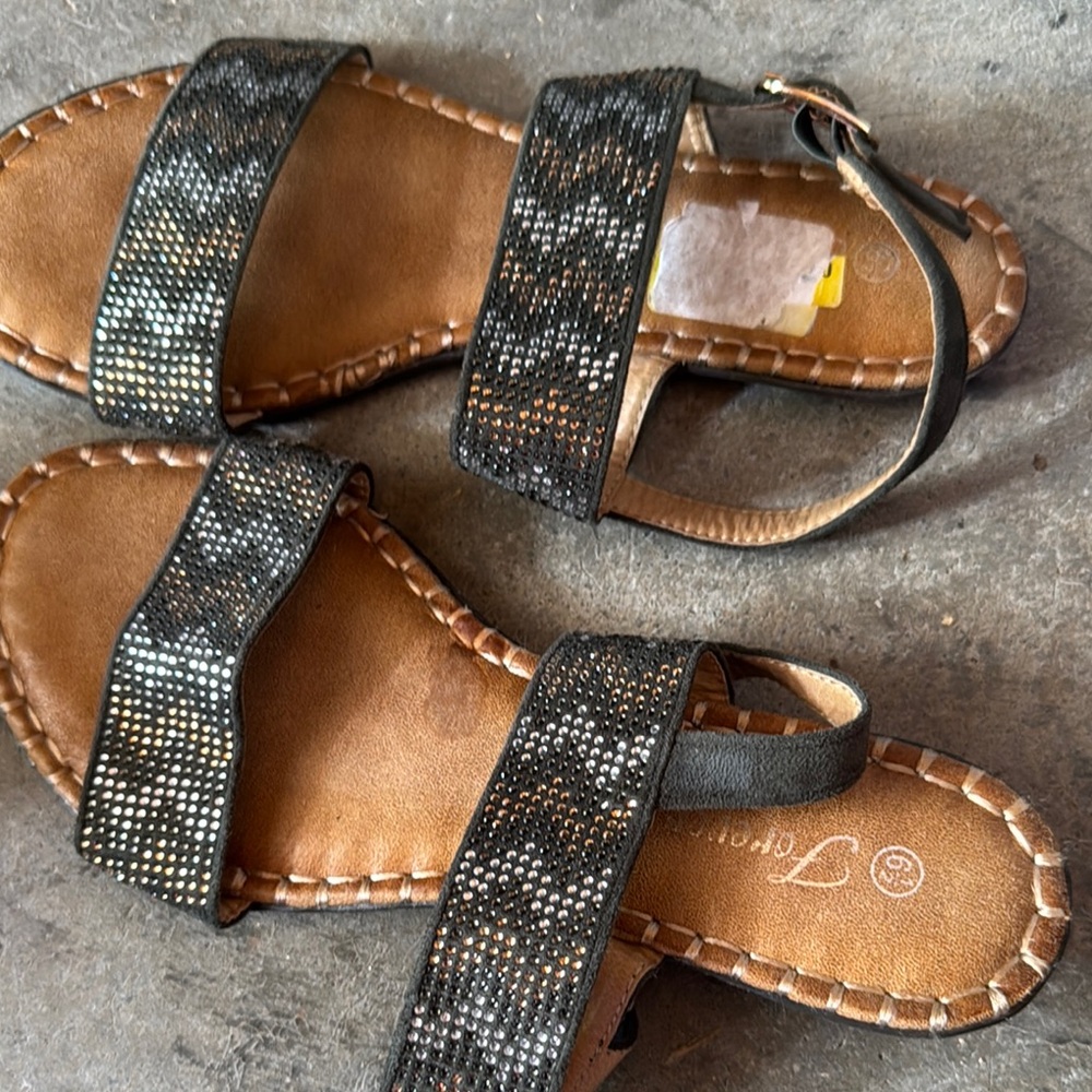 Forever 21 Black and Brown Sandals